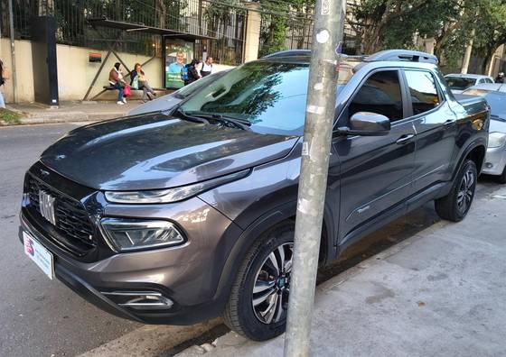 FIAT TORO 1.3 TURBO 270 FLEX FREEDOM AT6 FIAT TORO 1.3 TURBO 270 FLEX FREEDOM AT6
